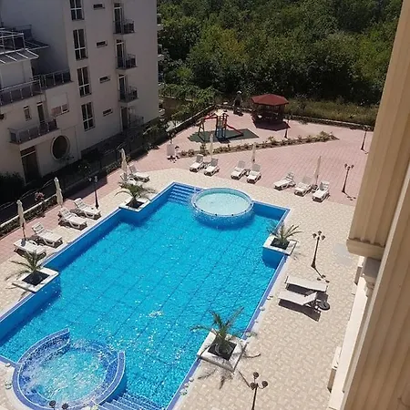Flora Beach Private * Pomorie