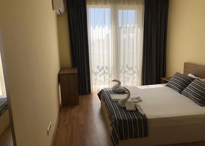 Апарт-отель Flora Beach Private