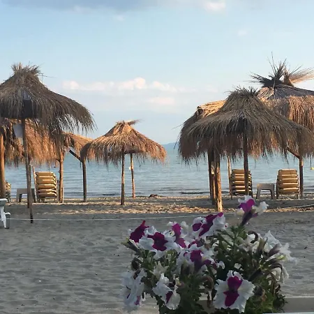 Flora Beach Private מלון דירות *